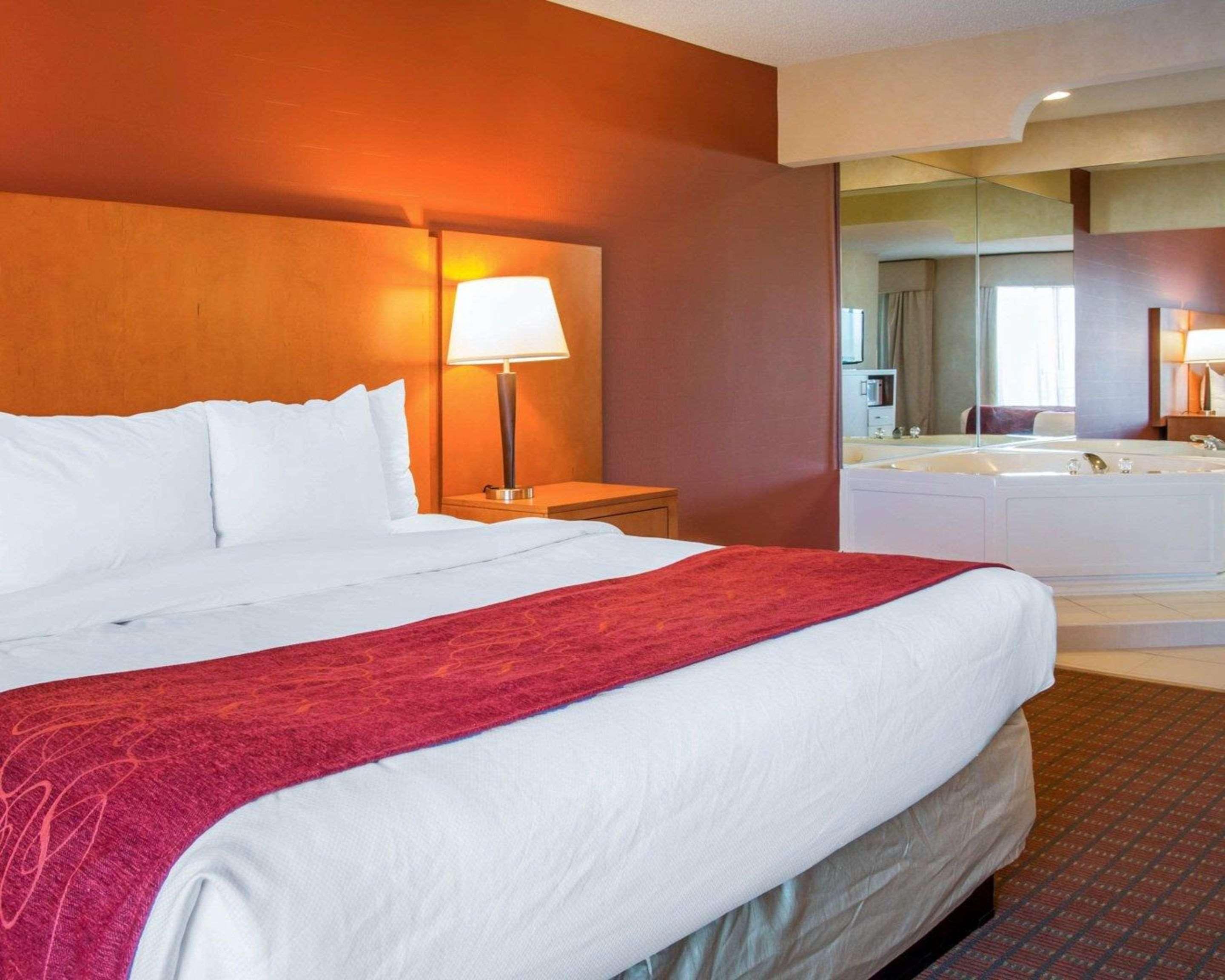 Comfort Suites Auburn Hills-Detroit Exterior photo