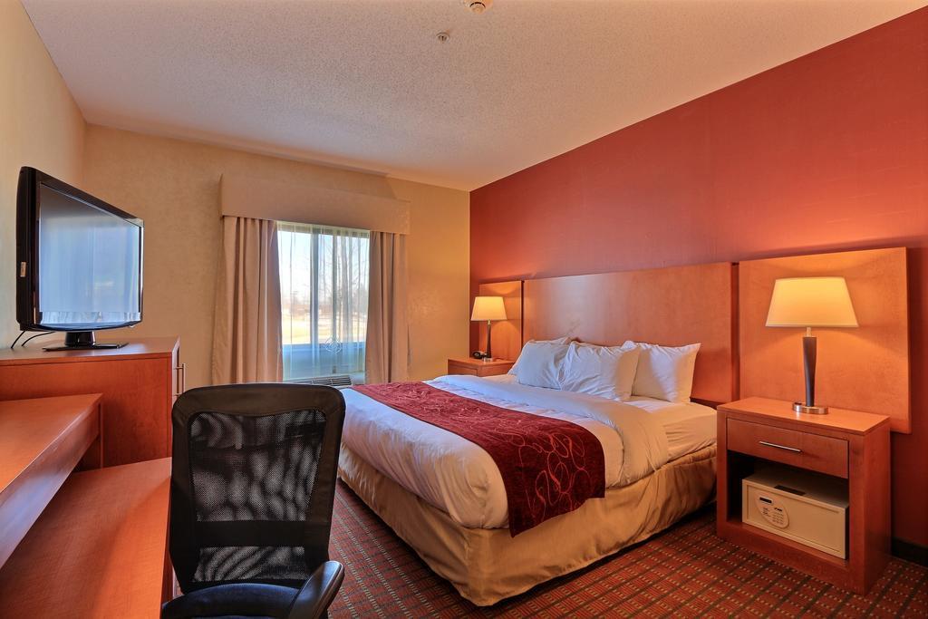 Comfort Suites Auburn Hills-Detroit Exterior photo