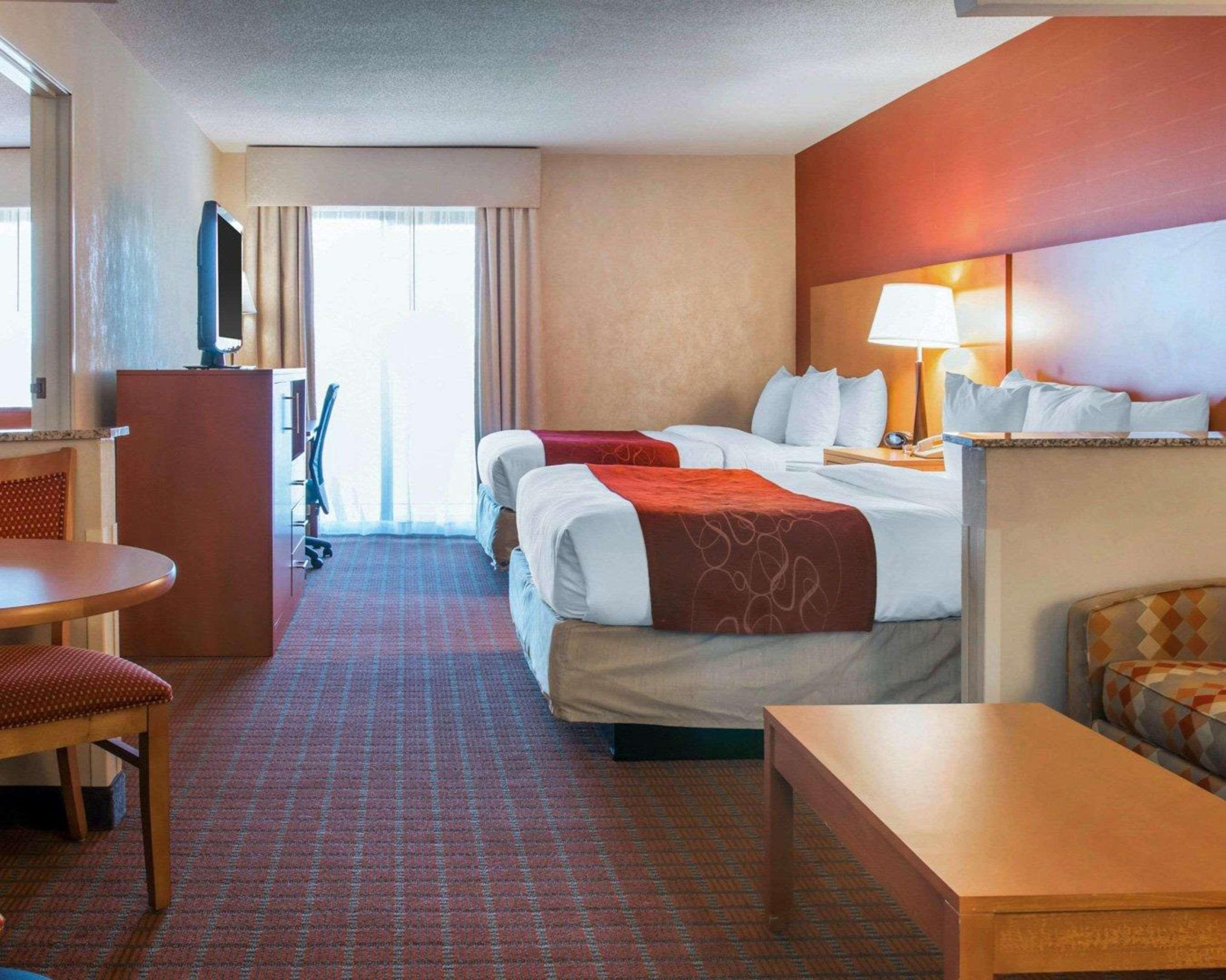 Comfort Suites Auburn Hills-Detroit Exterior photo