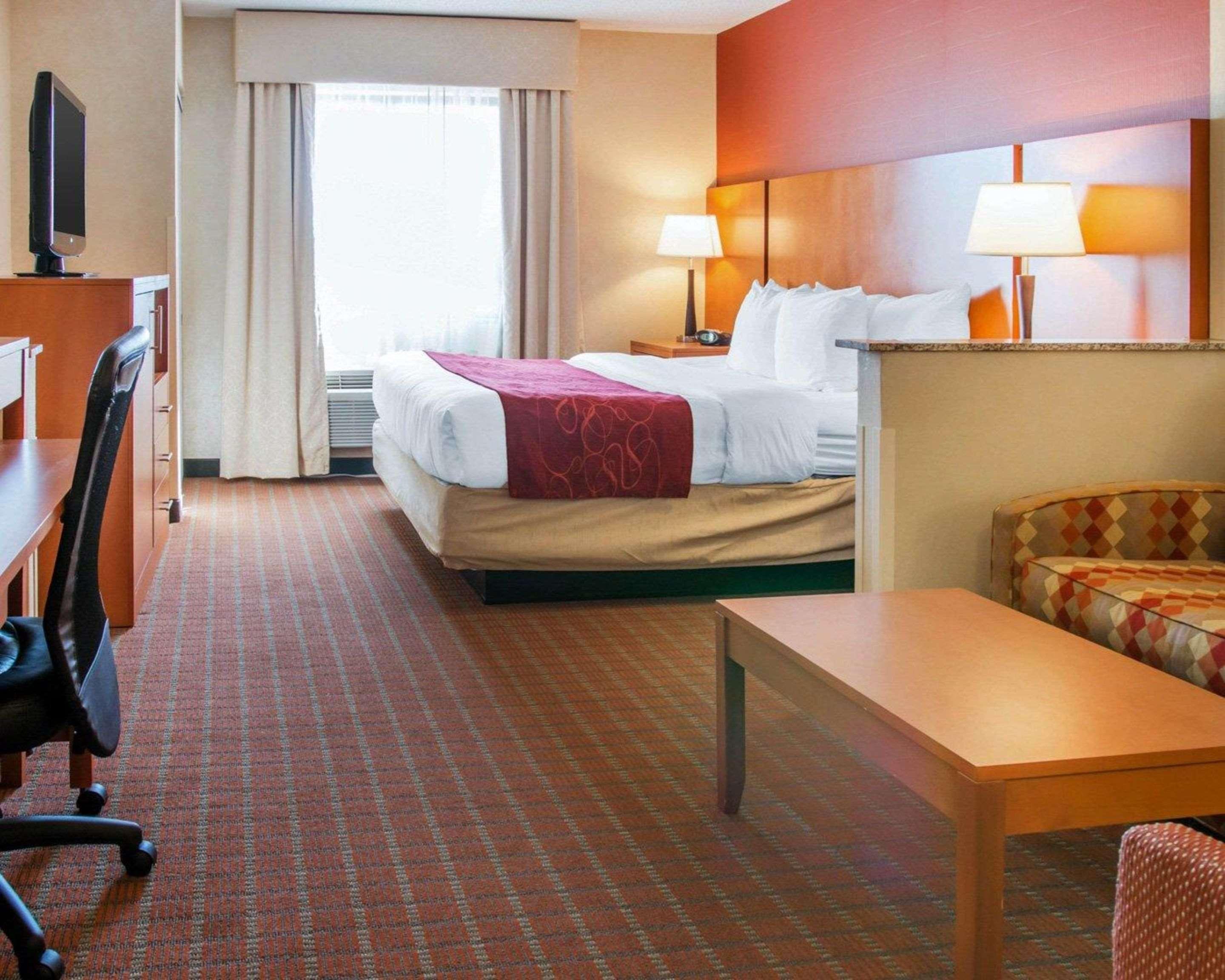 Comfort Suites Auburn Hills-Detroit Exterior photo