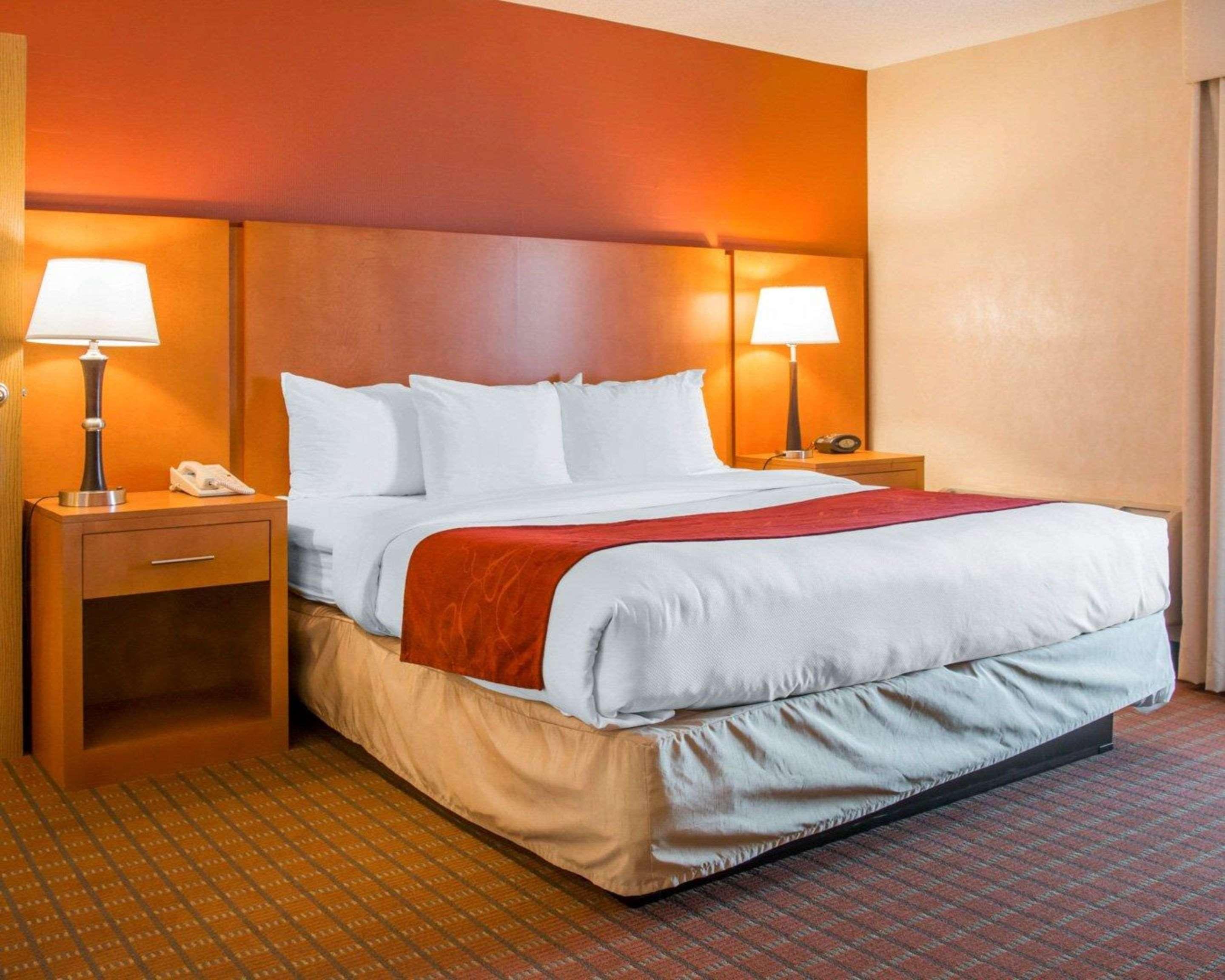 Comfort Suites Auburn Hills-Detroit Exterior photo