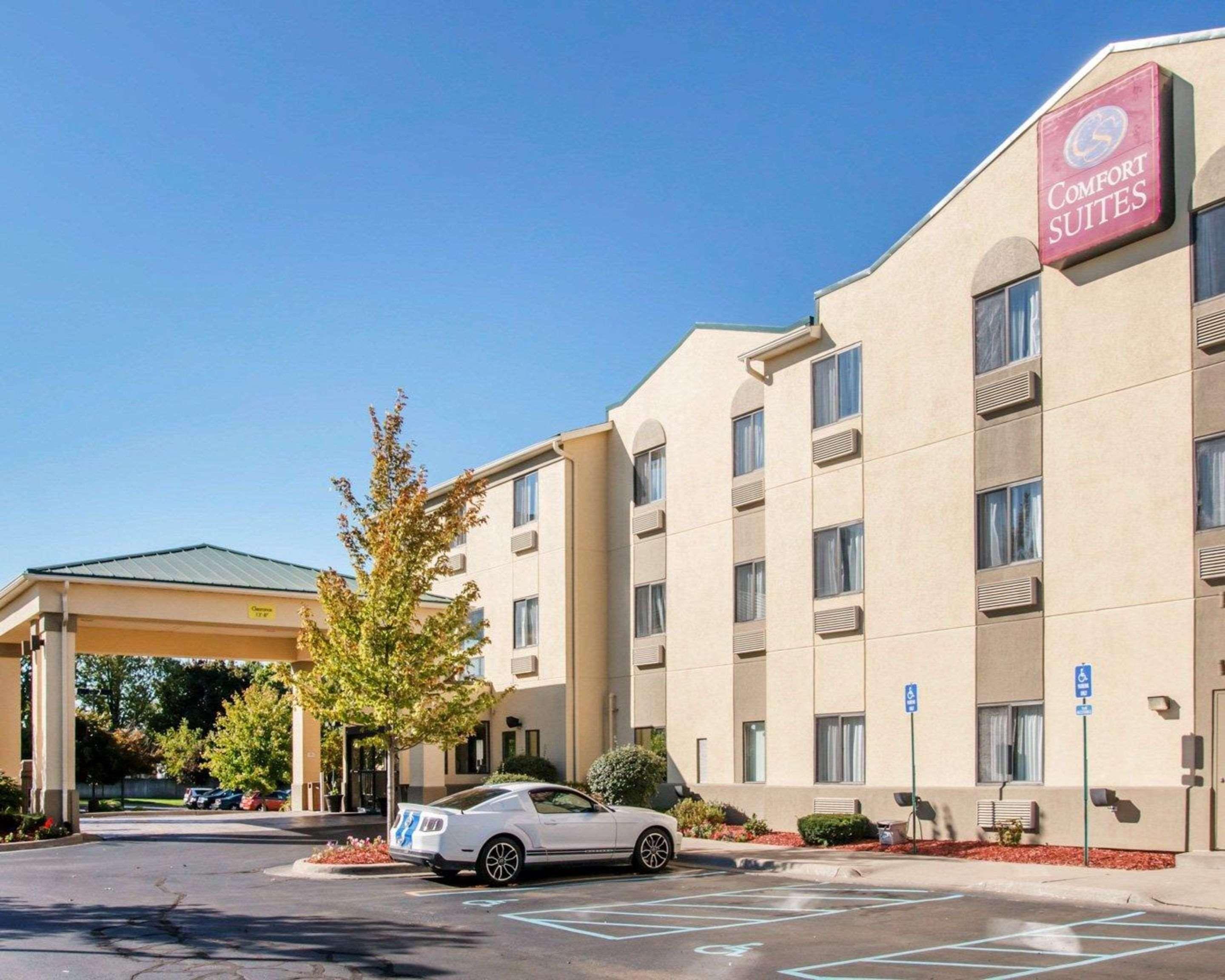 Comfort Suites Auburn Hills-Detroit Exterior photo
