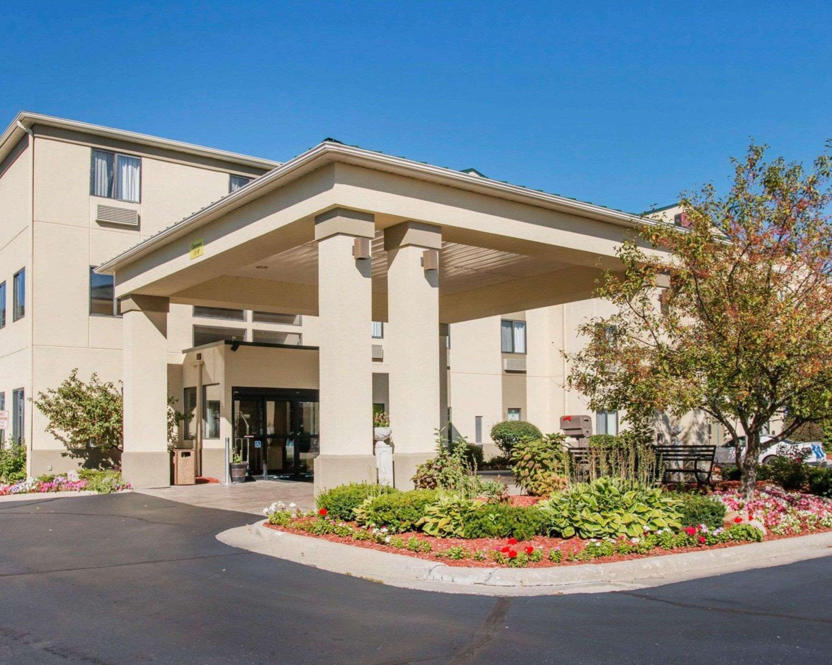 Comfort Suites Auburn Hills-Detroit Exterior photo