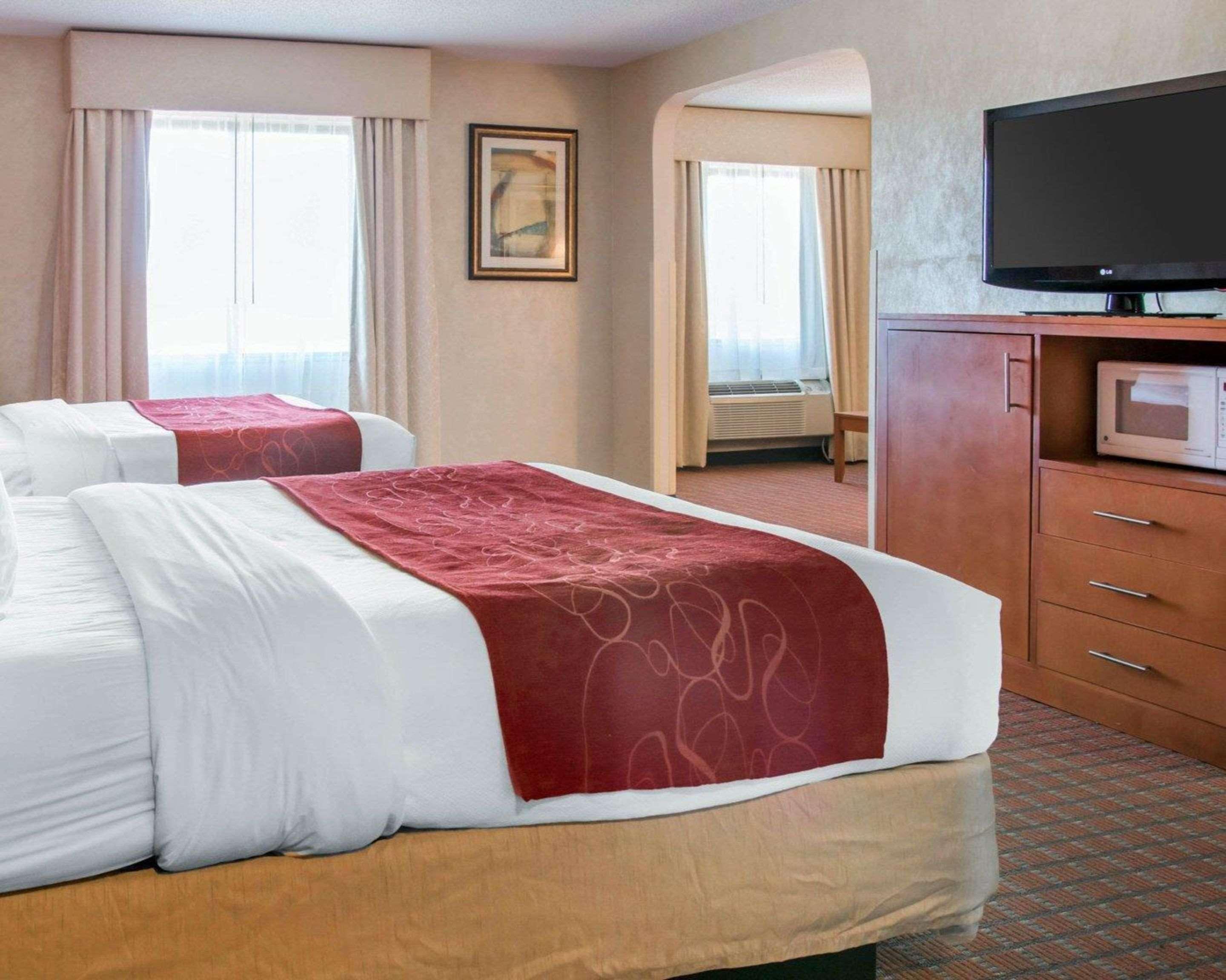 Comfort Suites Auburn Hills-Detroit Exterior photo